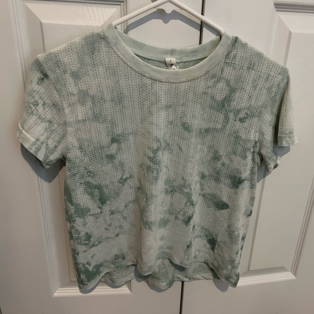 Lululemon Train to be Short Sleeve Shirt